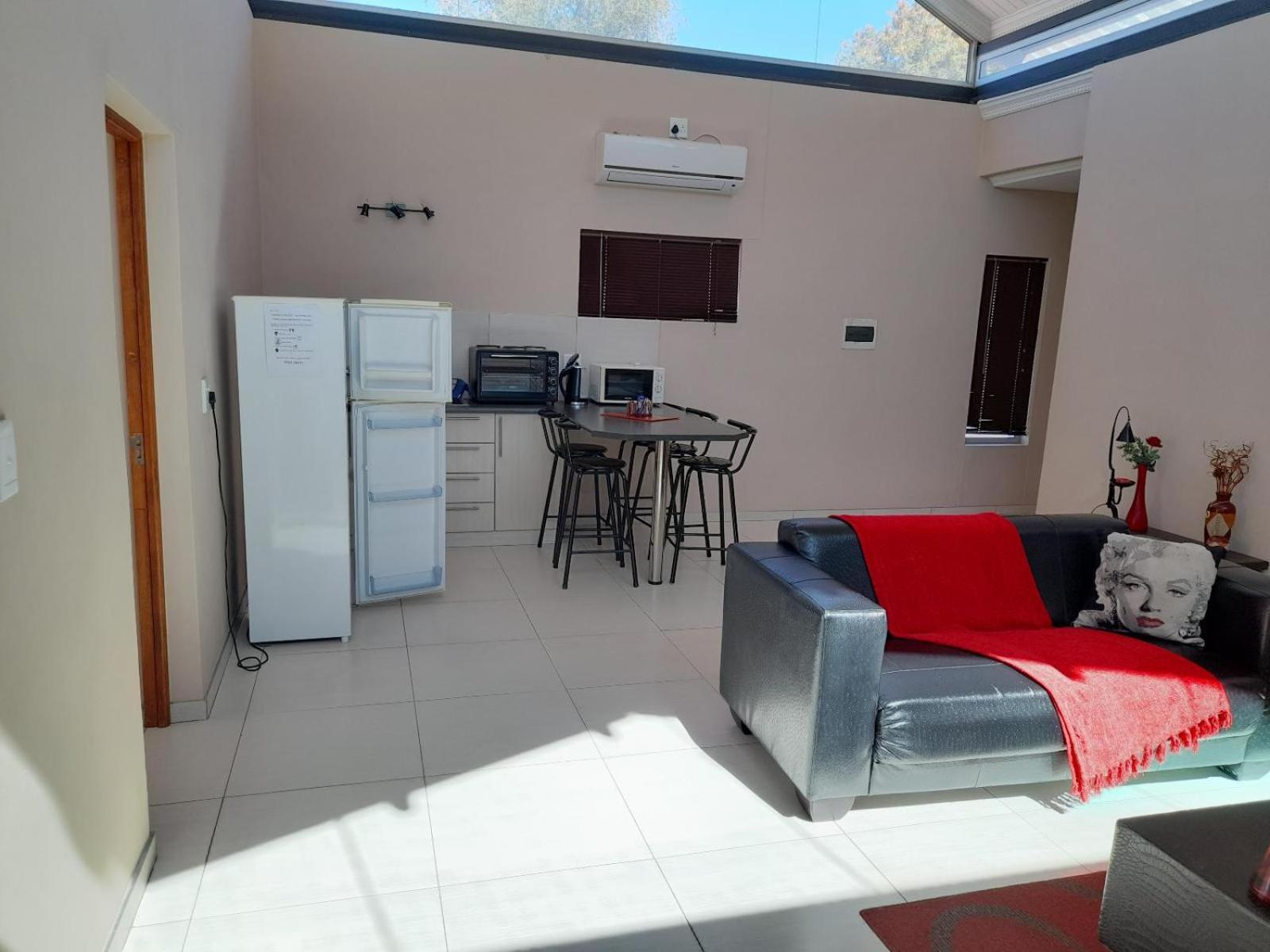 Eden Chalets Windhoek Kamer foto