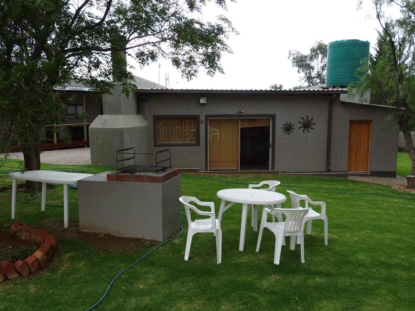 Eden Chalets Windhoek Buitenkant foto