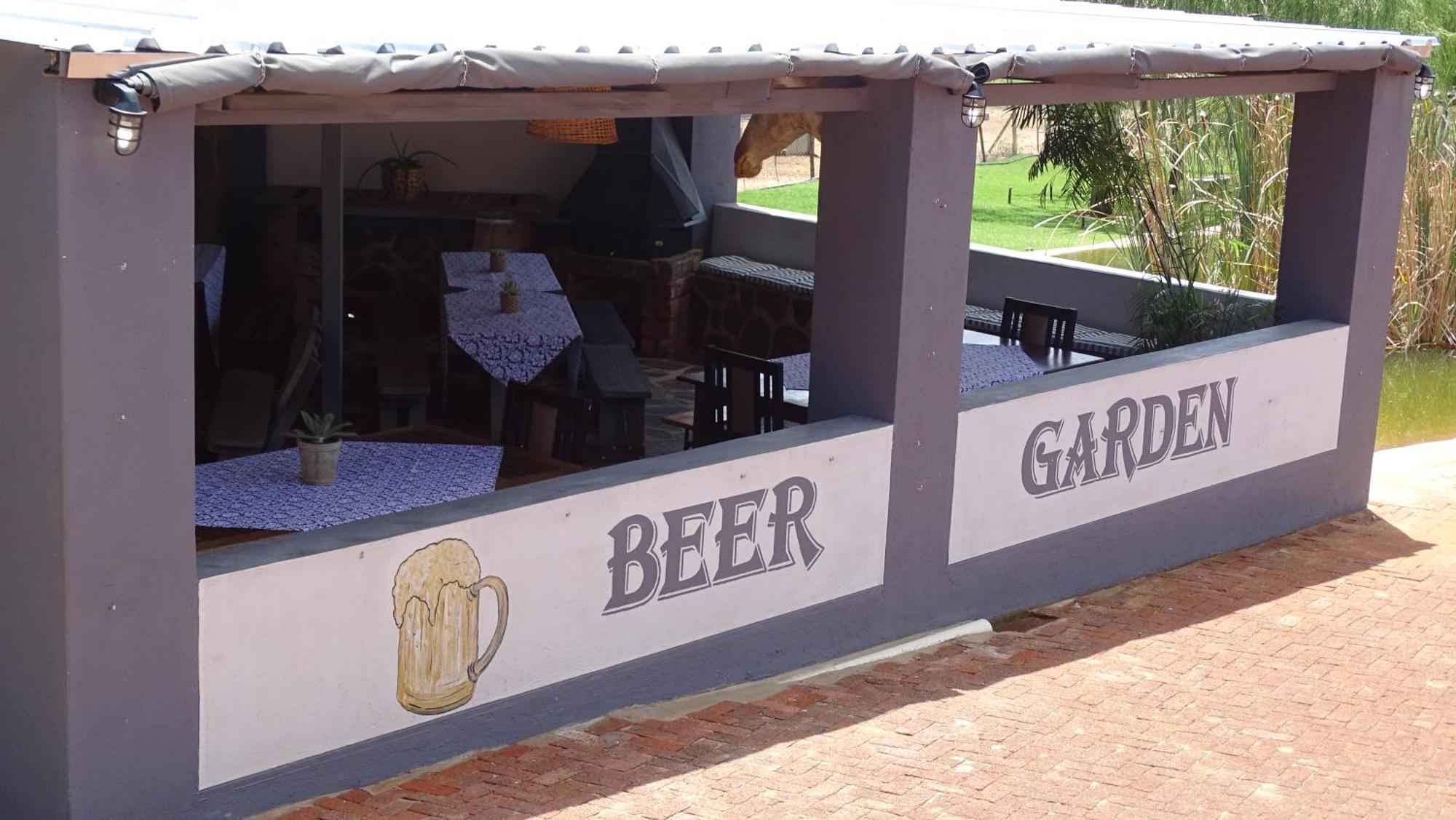 Eden Chalets Windhoek Buitenkant foto
